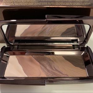 Hourglass Cosmetics Modernist Eyeshadow Palette